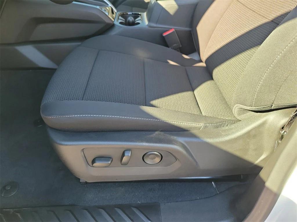 new 2025 Chevrolet Colorado car, priced at $38,190