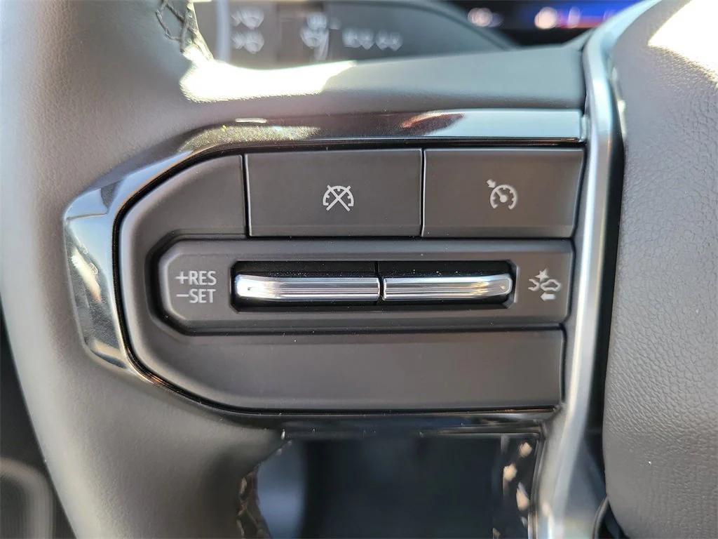 new 2025 Chevrolet Colorado car, priced at $38,190