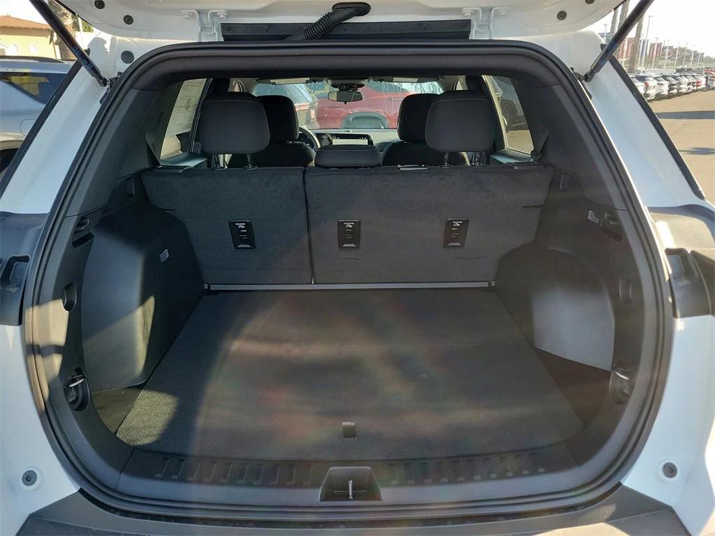 new 2026 Chevrolet Equinox car, priced at $30,495