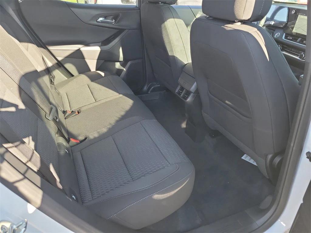 new 2026 Chevrolet Equinox car, priced at $30,495