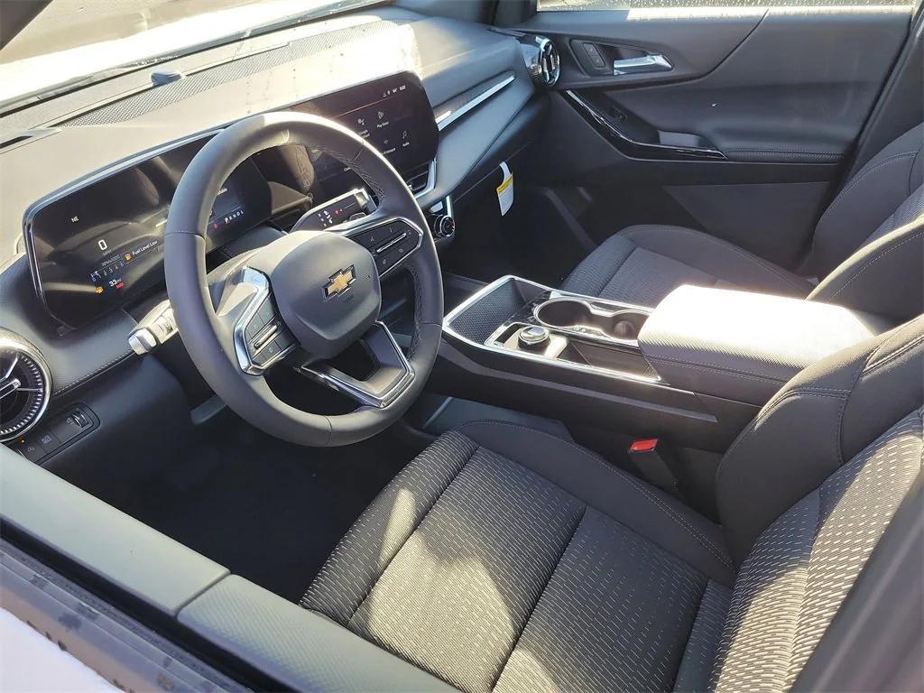 new 2026 Chevrolet Equinox car, priced at $30,495