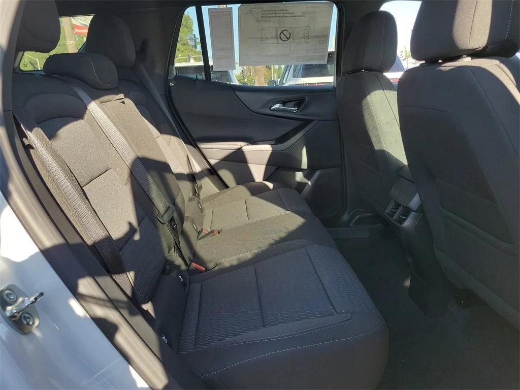 new 2026 Chevrolet Equinox car, priced at $30,495