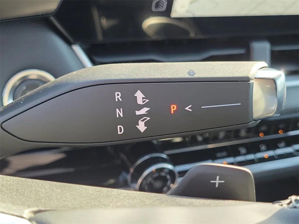 new 2026 Chevrolet Equinox car, priced at $30,495