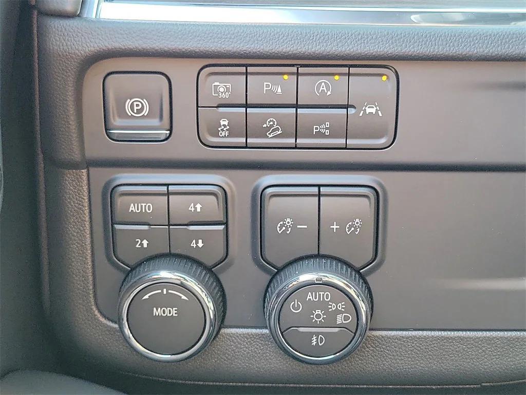 new 2026 Chevrolet Suburban car, priced at $81,440