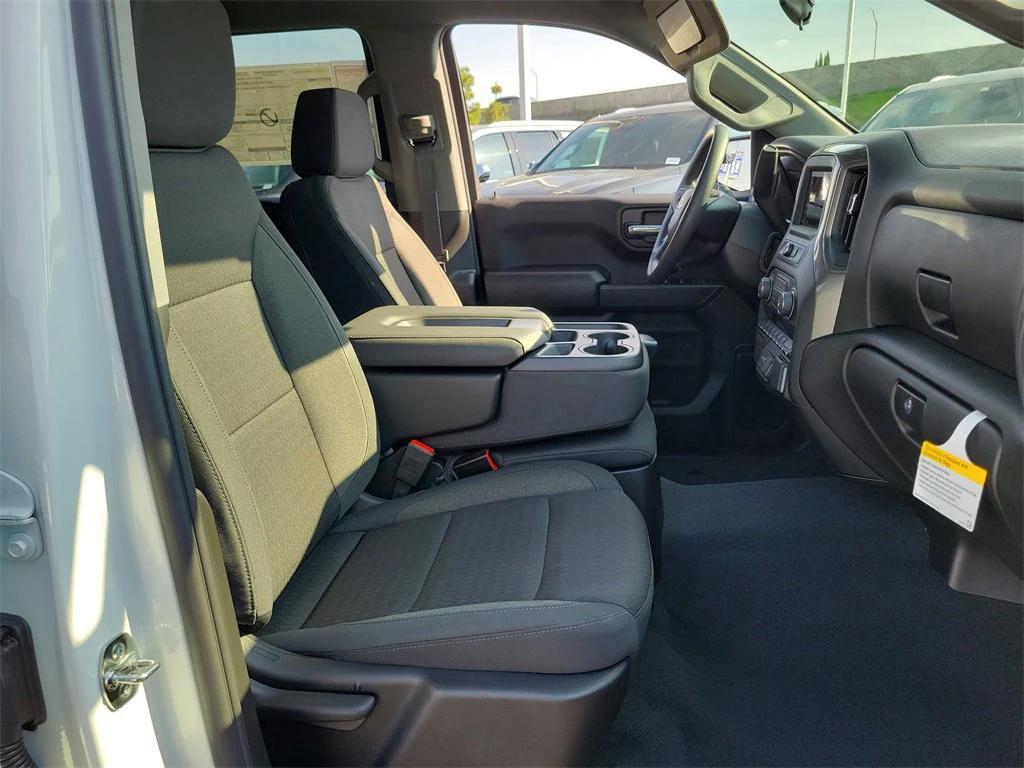 new 2026 Chevrolet Silverado 1500 car, priced at $42,615