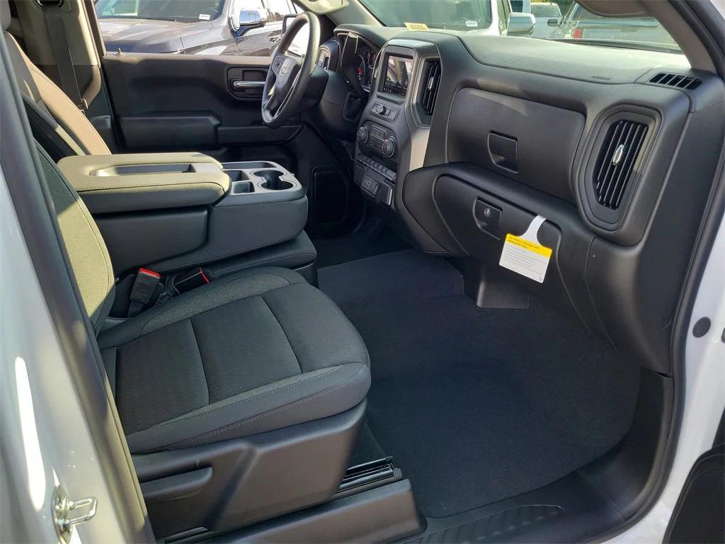 new 2026 Chevrolet Silverado 1500 car, priced at $42,615