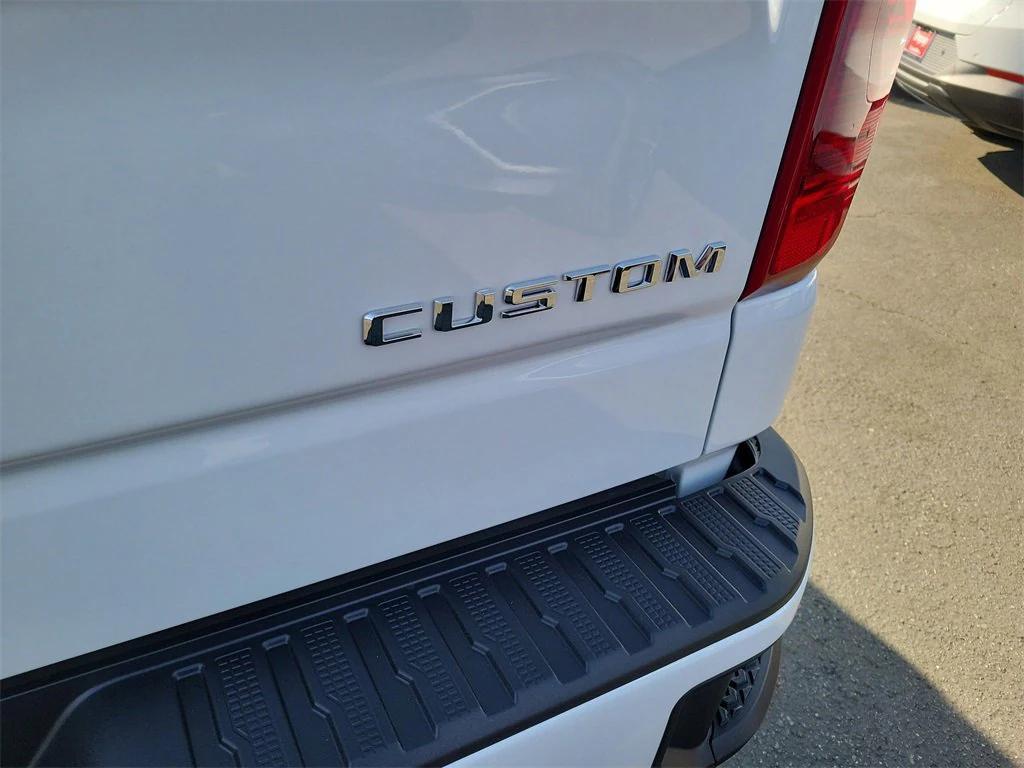 new 2026 Chevrolet Silverado 1500 car, priced at $42,615