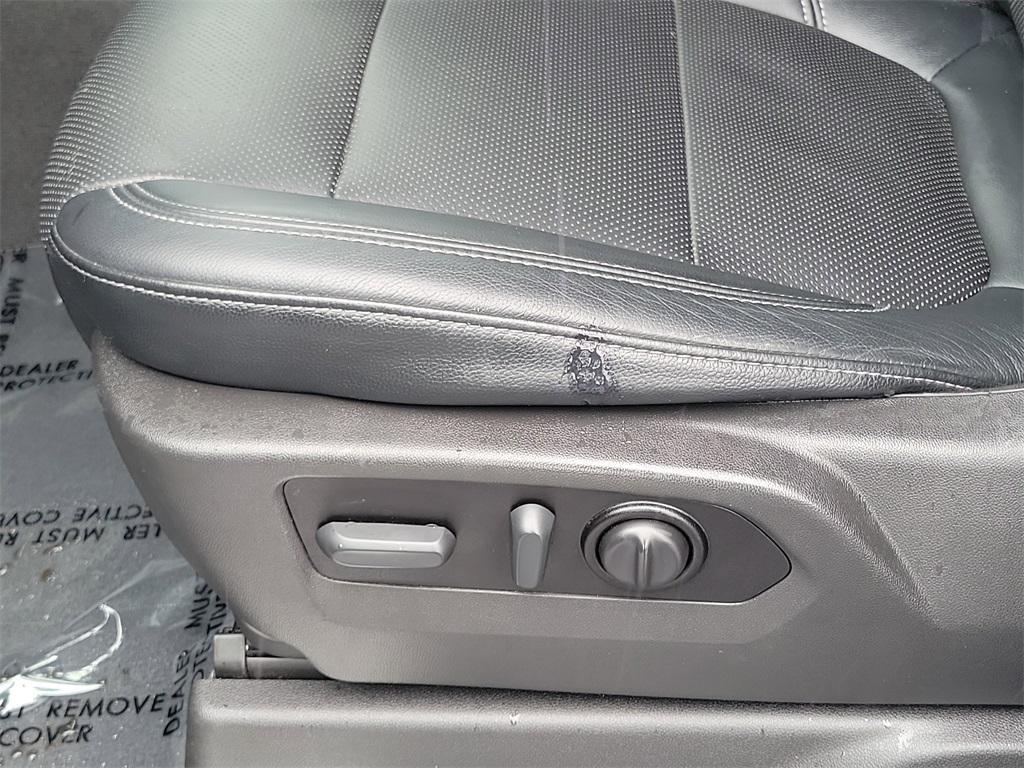 used 2021 Chevrolet Silverado 1500 car, priced at $31,995