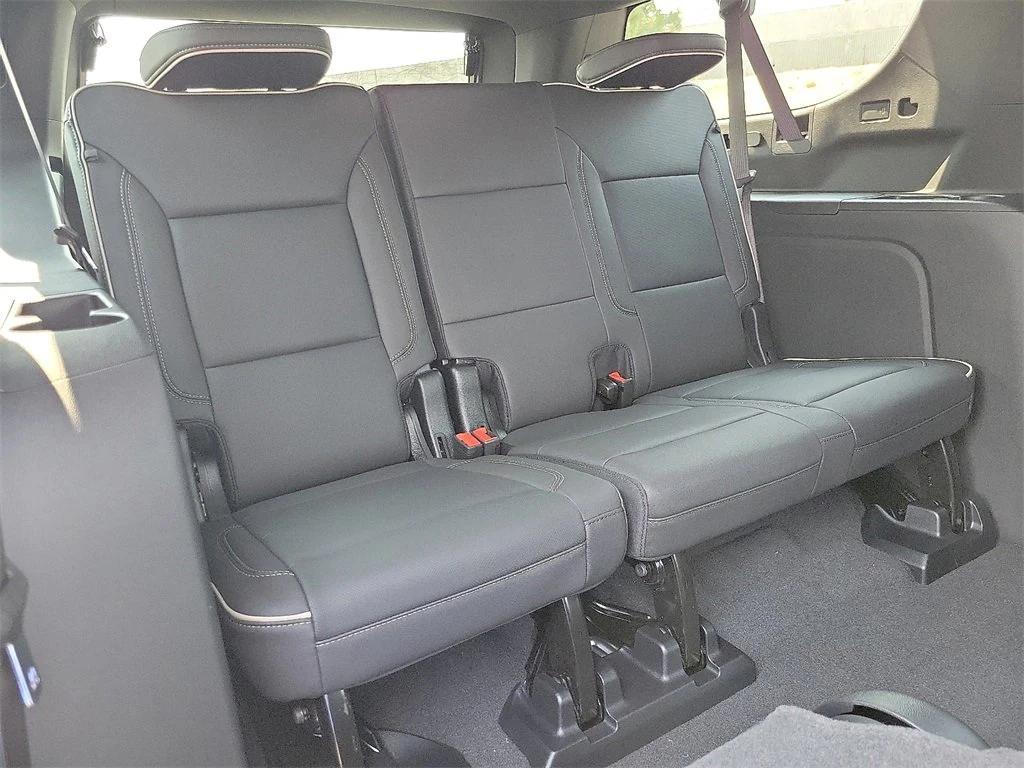new 2025 Chevrolet Suburban car, priced at $85,600