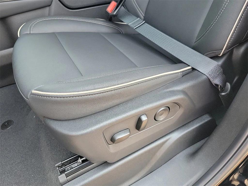 new 2025 Chevrolet Suburban car, priced at $85,600
