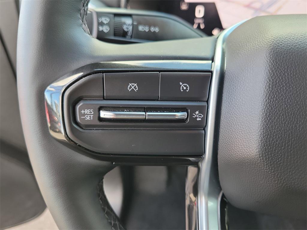 used 2025 Chevrolet Colorado car, priced at $35,853