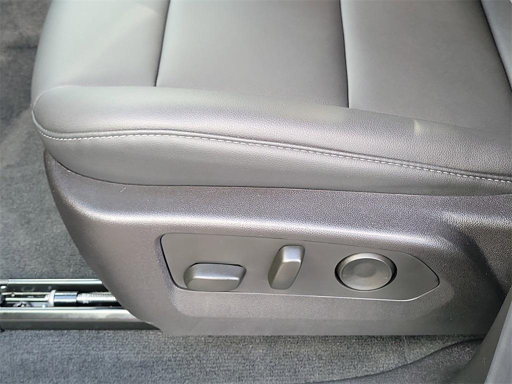 used 2025 Chevrolet Colorado car, priced at $35,853