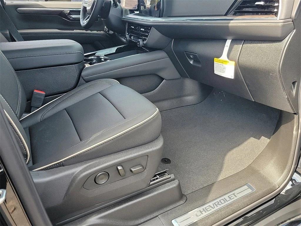 new 2025 Chevrolet Suburban car, priced at $84,740
