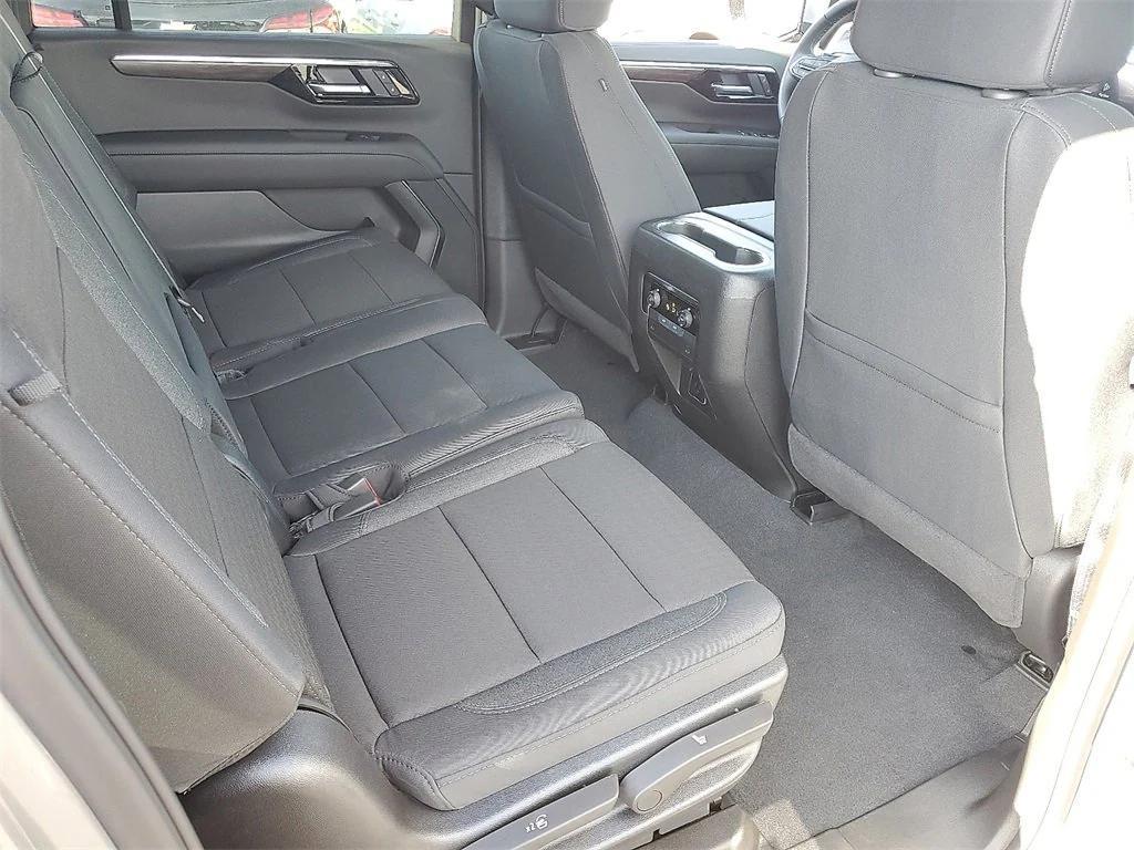 new 2025 Chevrolet Suburban car, priced at $65,220
