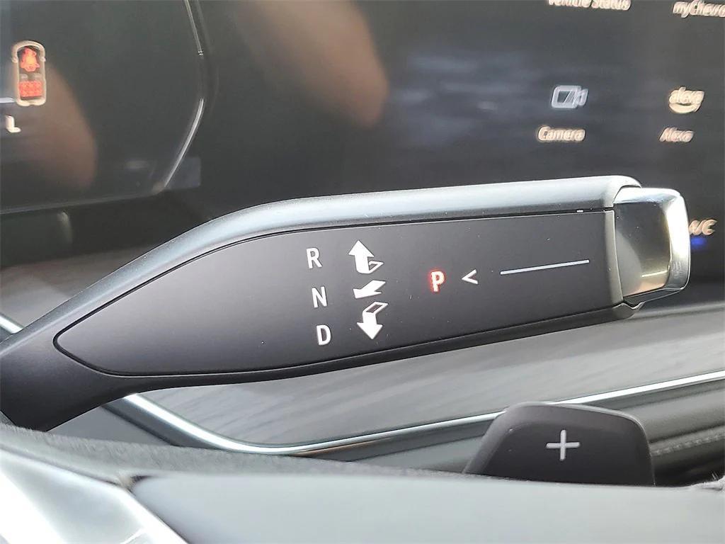 new 2025 Chevrolet Suburban car, priced at $65,220