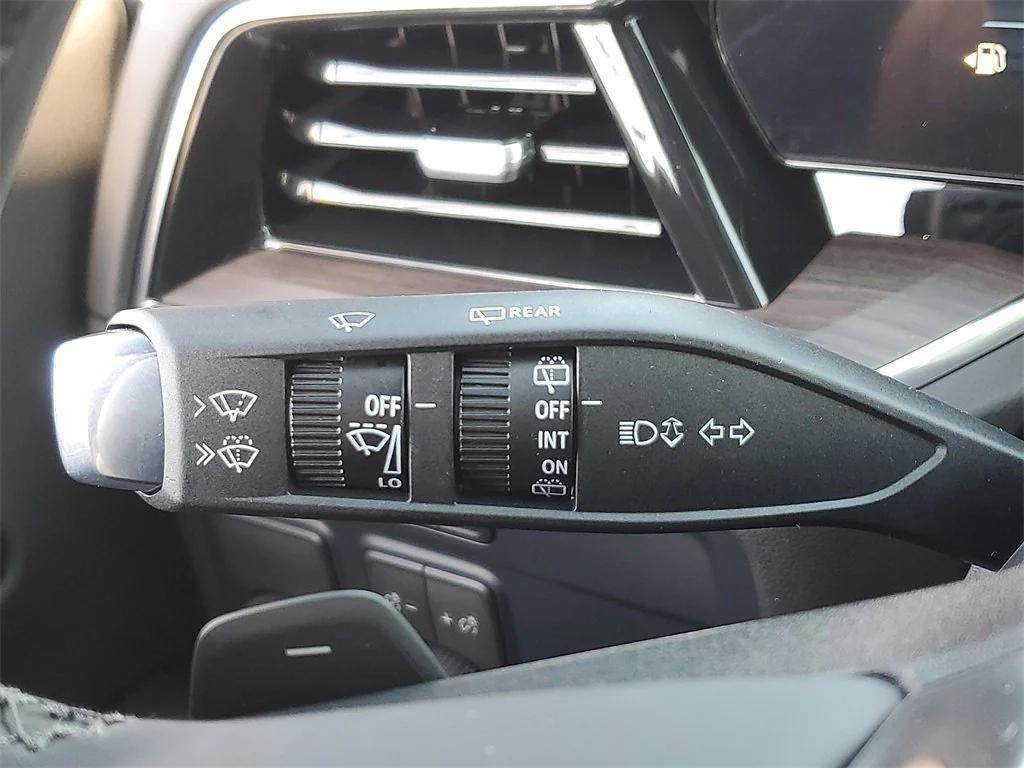 new 2025 Chevrolet Suburban car, priced at $65,220