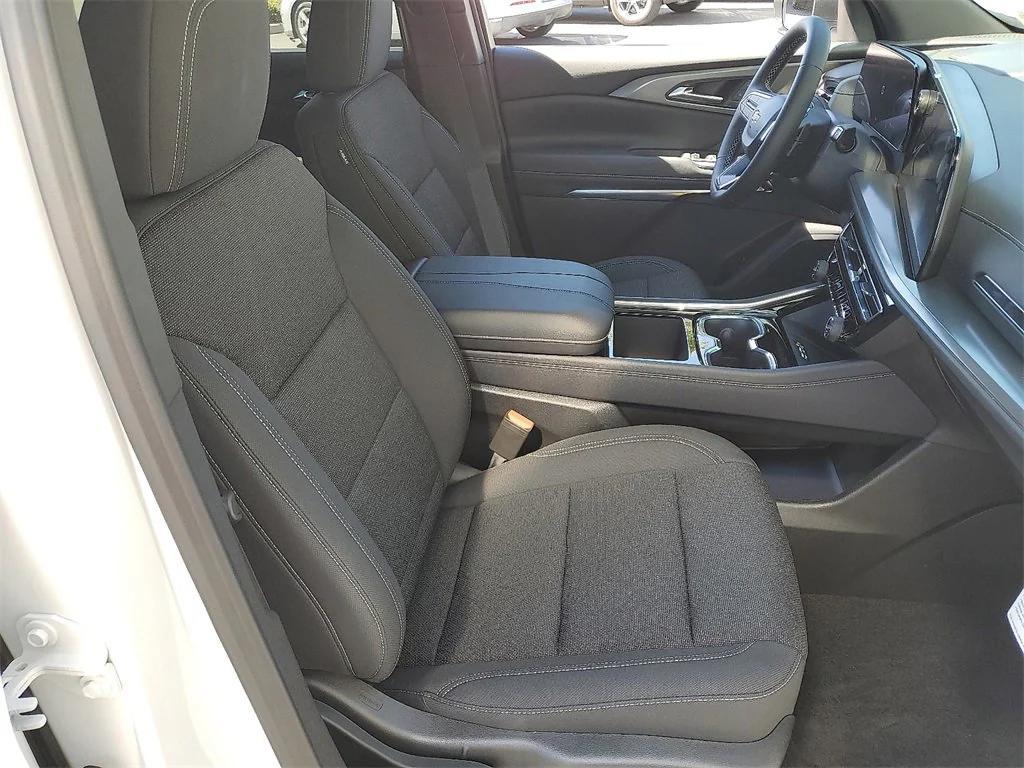 new 2026 Chevrolet Traverse car, priced at $46,545