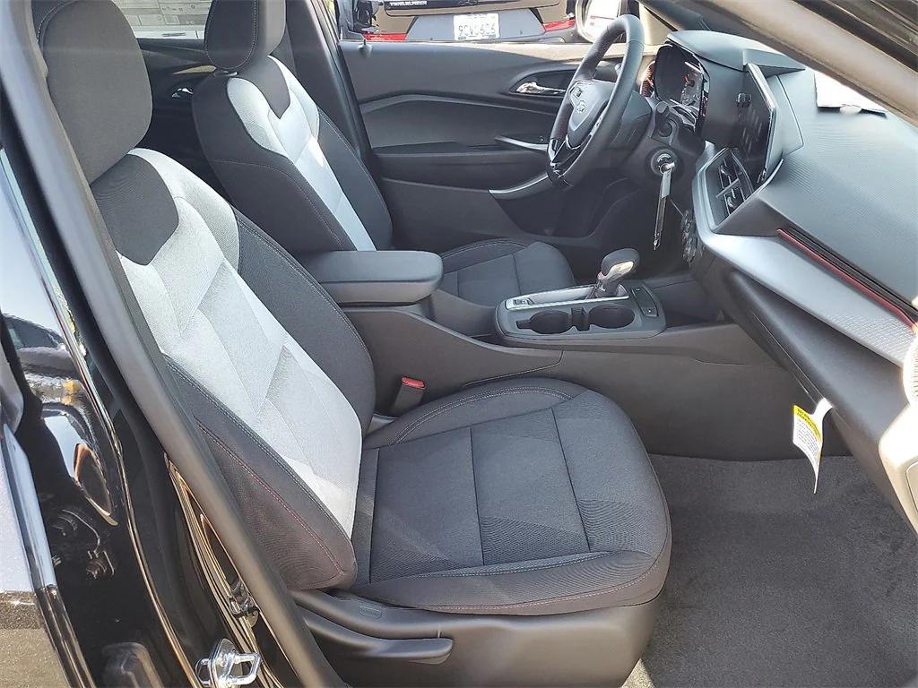 new 2025 Chevrolet Trax car, priced at $24,555