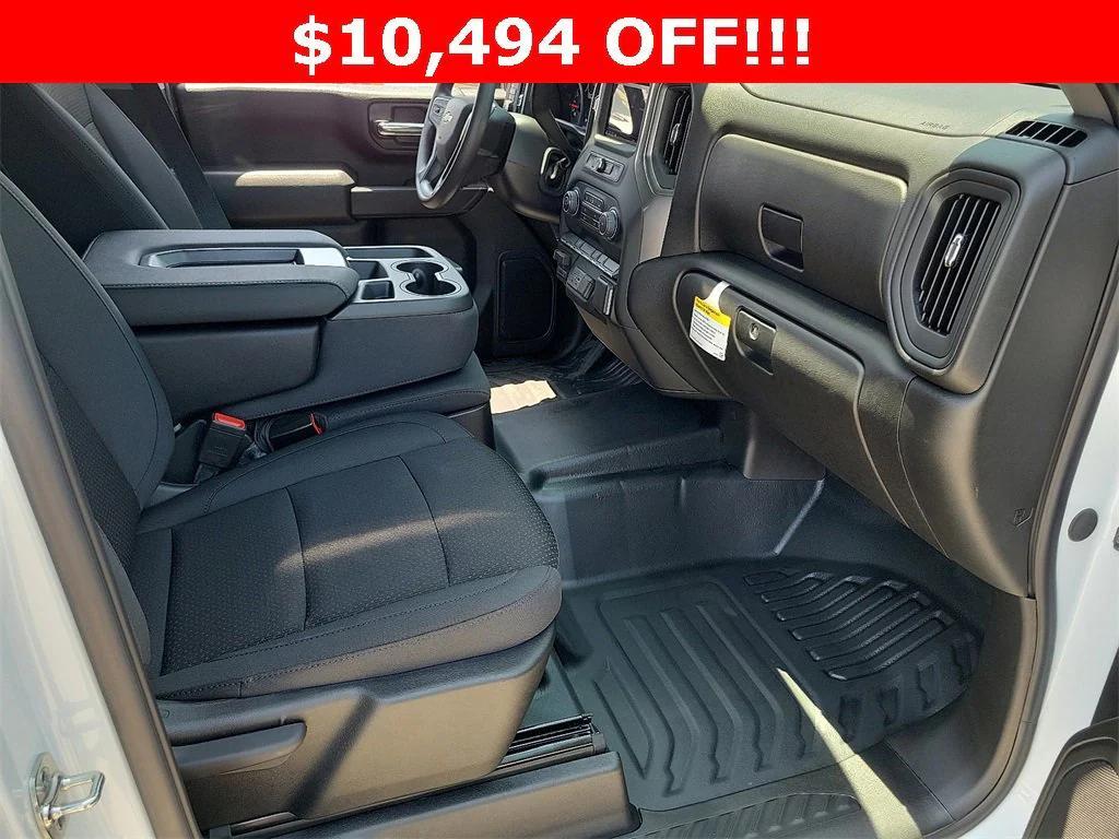 new 2025 Chevrolet Silverado 2500 car, priced at $64,999
