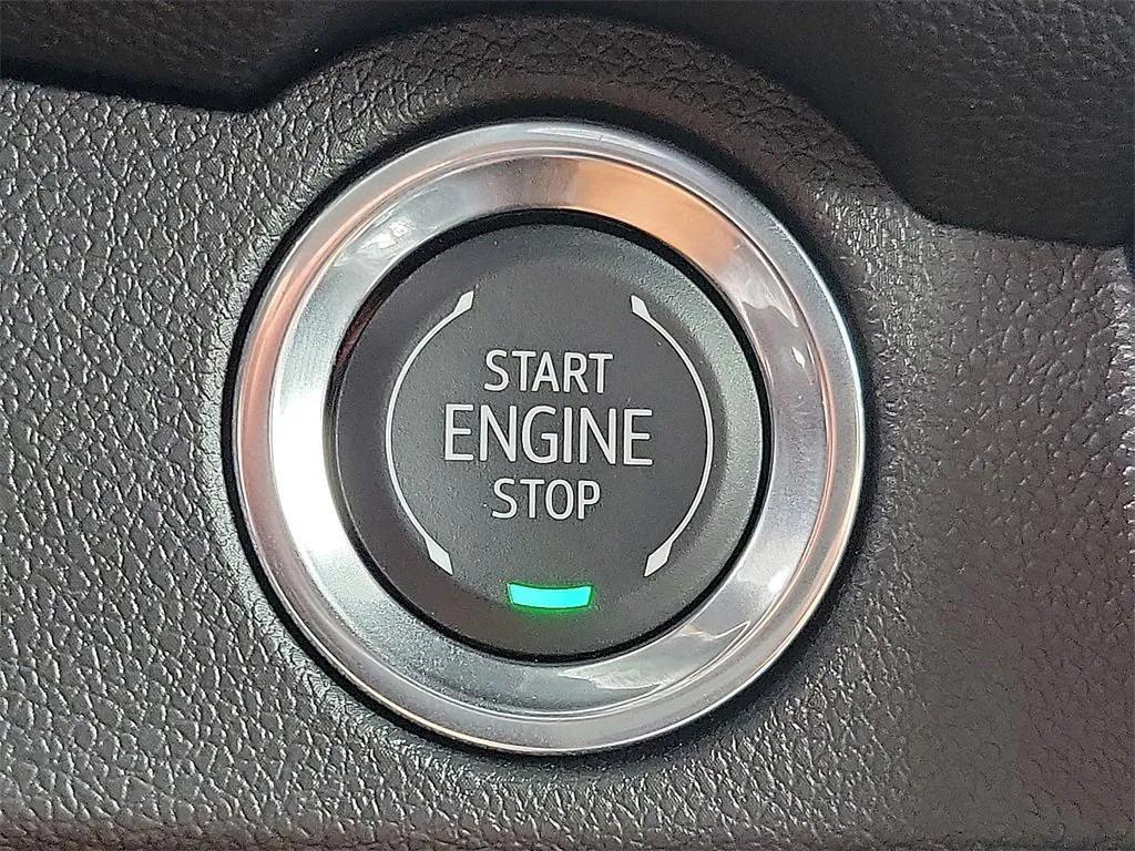 new 2026 Chevrolet Traverse car, priced at $58,215