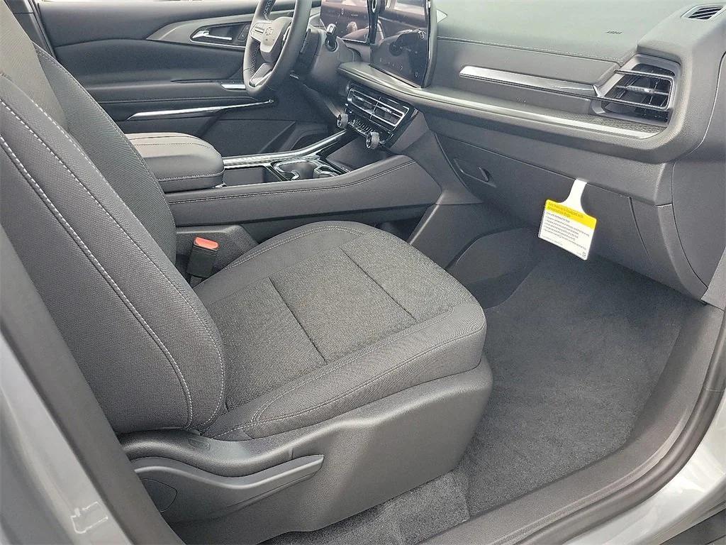 new 2026 Chevrolet Traverse car, priced at $45,475