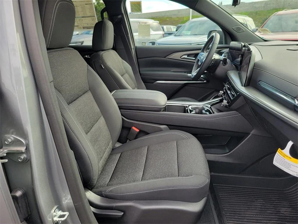 new 2026 Chevrolet Traverse car, priced at $48,280