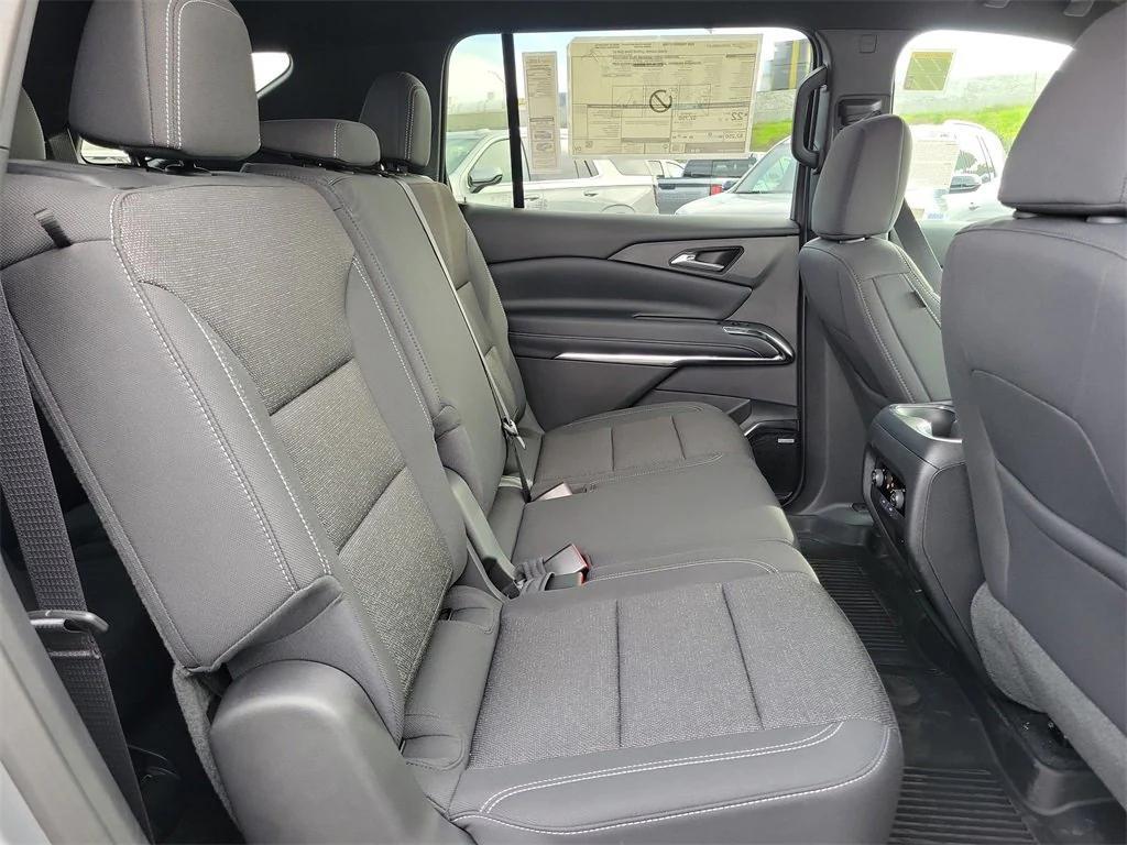 new 2026 Chevrolet Traverse car, priced at $48,280