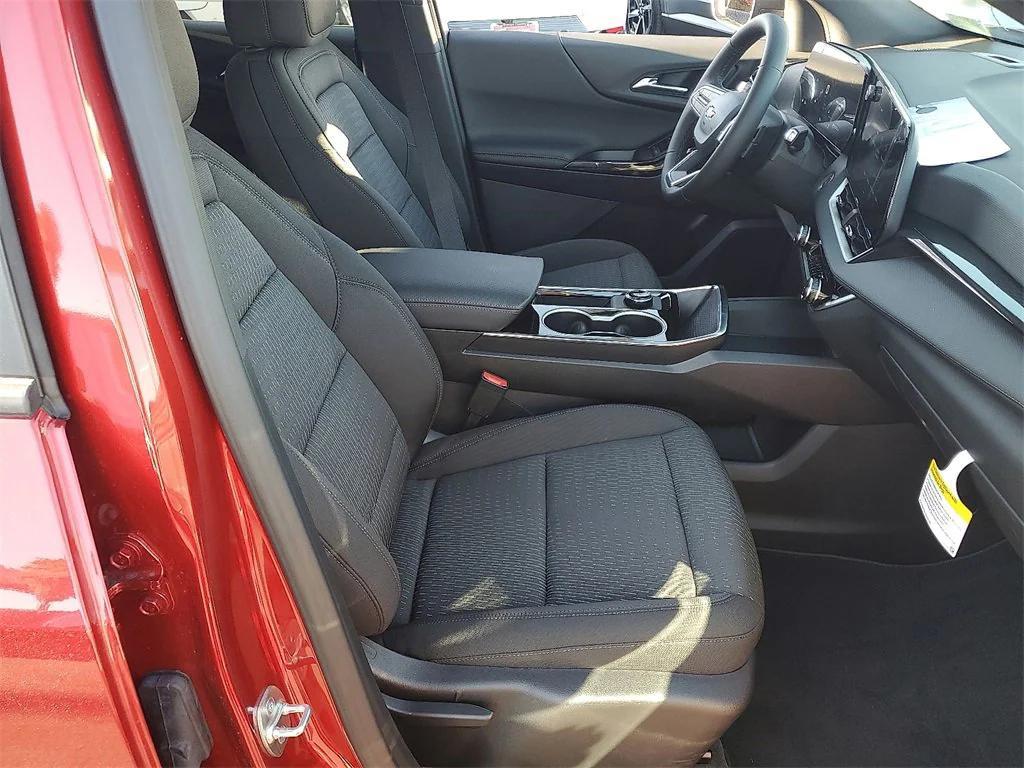 new 2026 Chevrolet Equinox car, priced at $32,135
