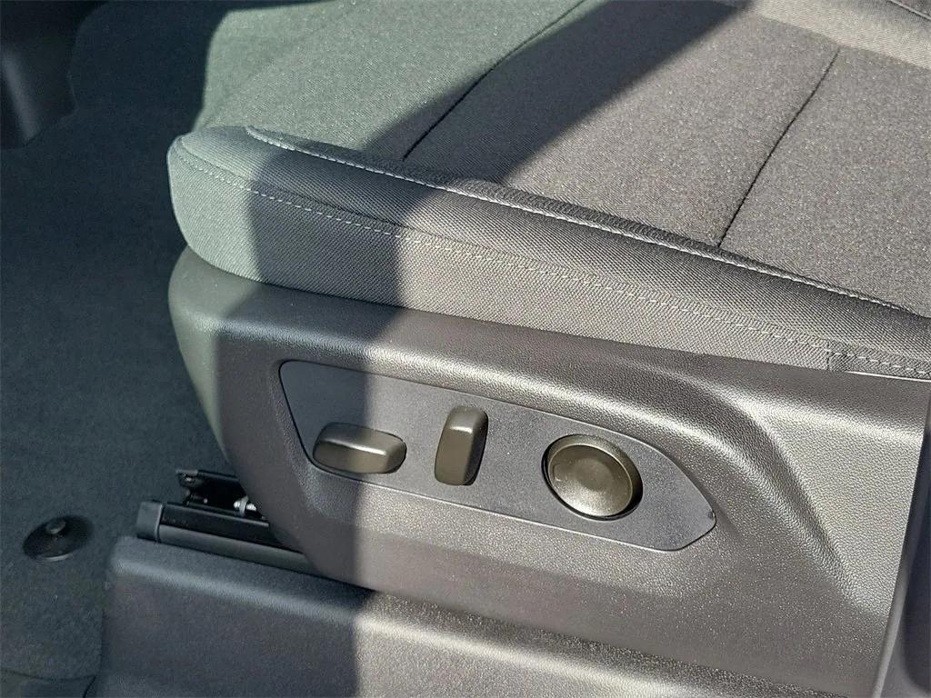 new 2026 Chevrolet Silverado 1500 car, priced at $42,615