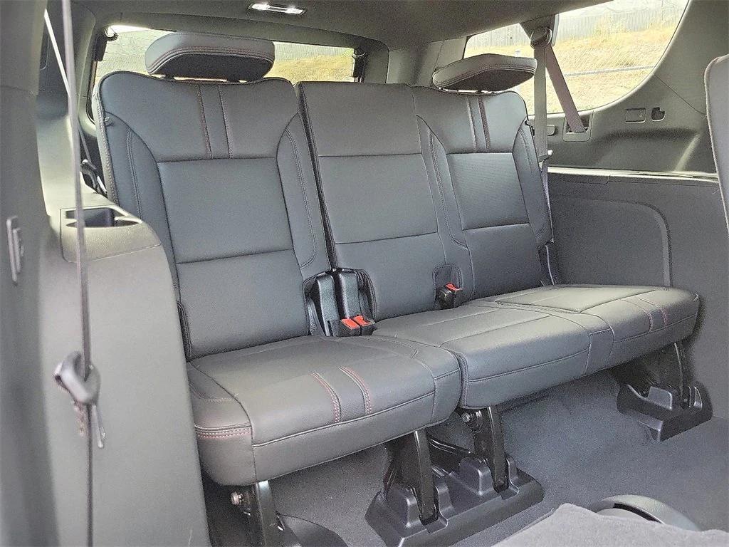 new 2026 Chevrolet Suburban car, priced at $76,625