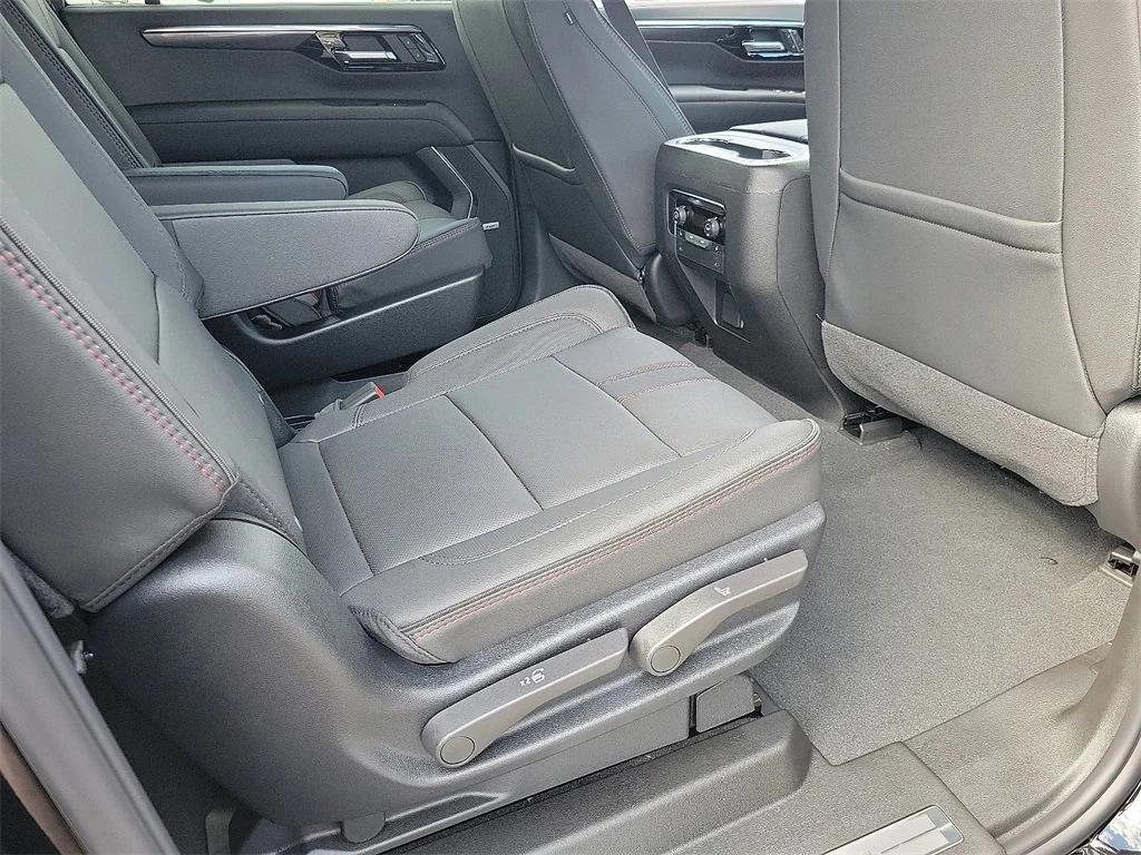 new 2026 Chevrolet Suburban car, priced at $76,625