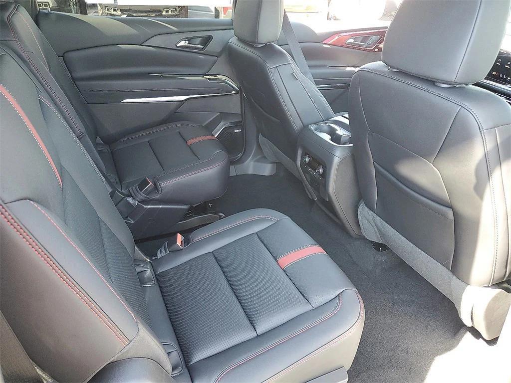 new 2026 Chevrolet Traverse car, priced at $57,570