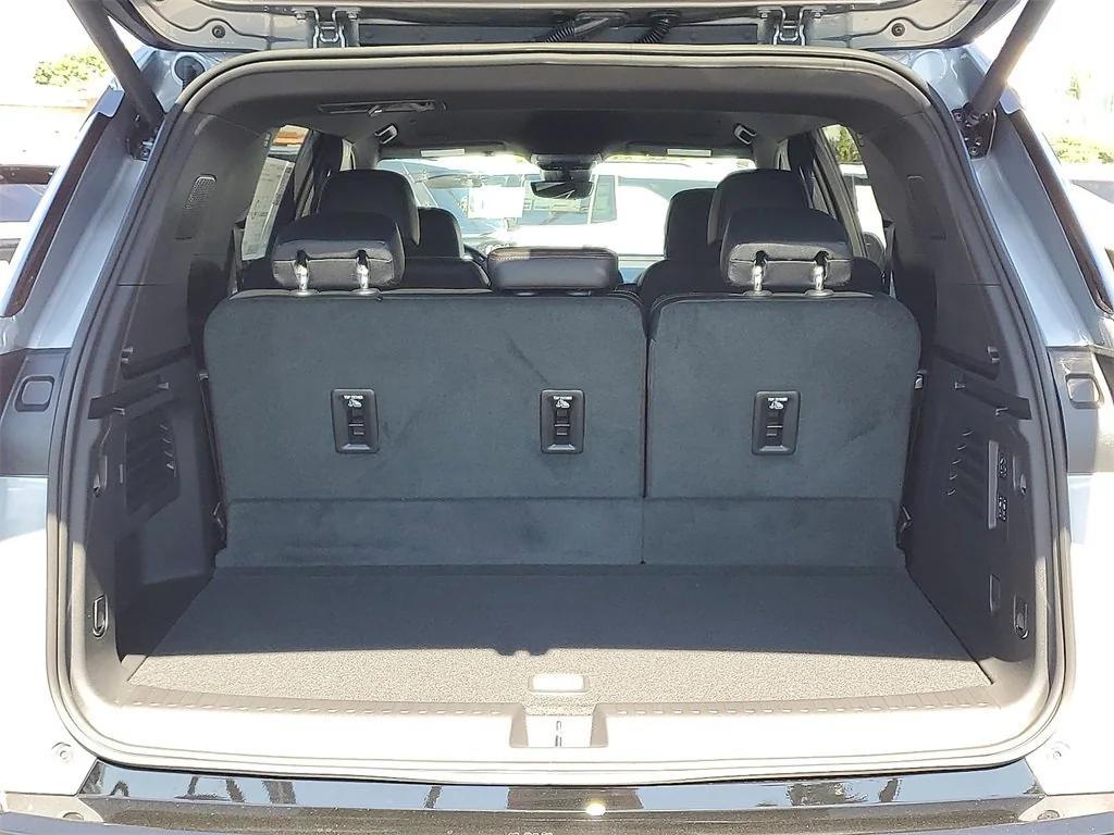 new 2026 Chevrolet Traverse car, priced at $57,570