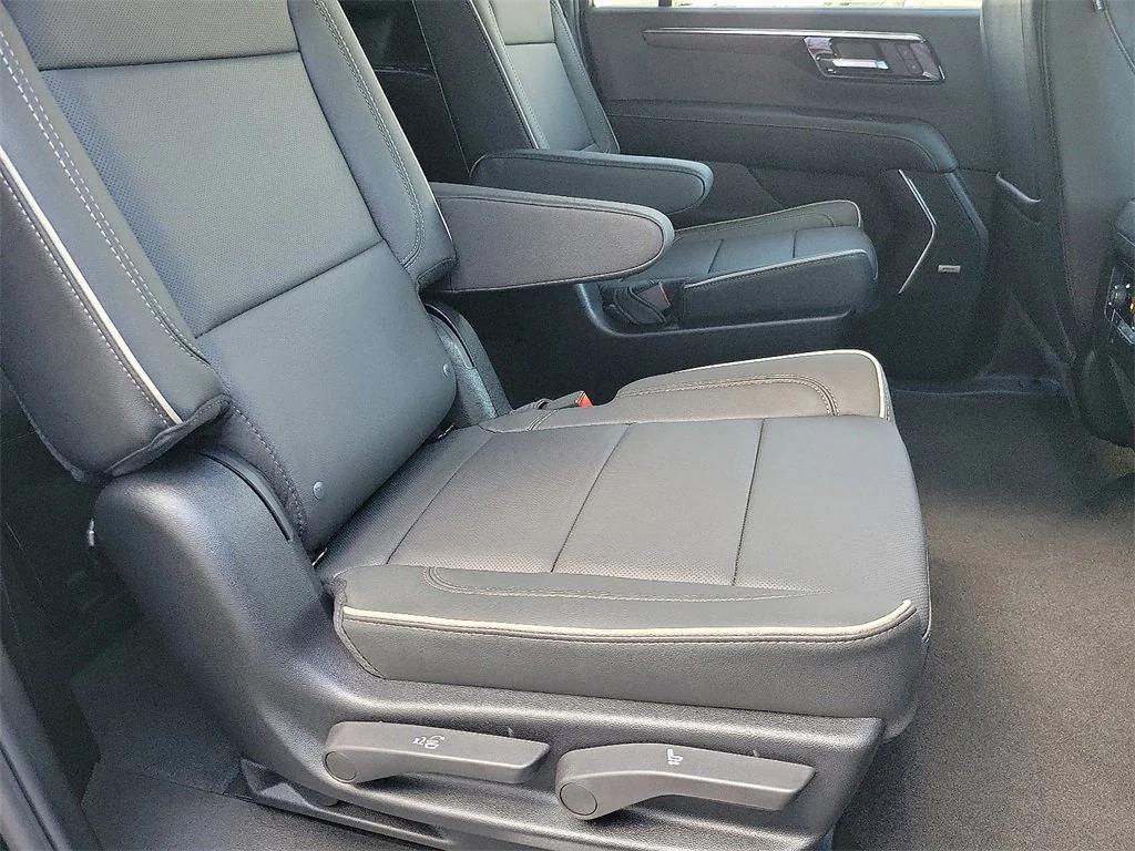 new 2026 Chevrolet Suburban car, priced at $83,930