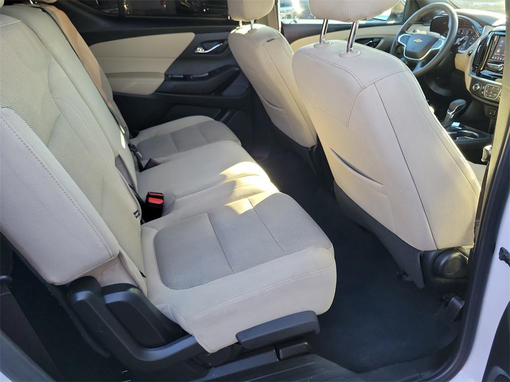 used 2022 Chevrolet Traverse car, priced at $25,450