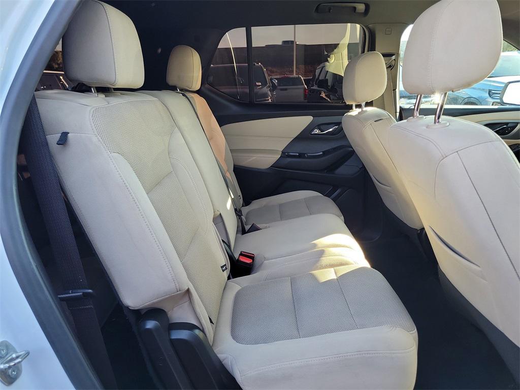 used 2022 Chevrolet Traverse car, priced at $25,450