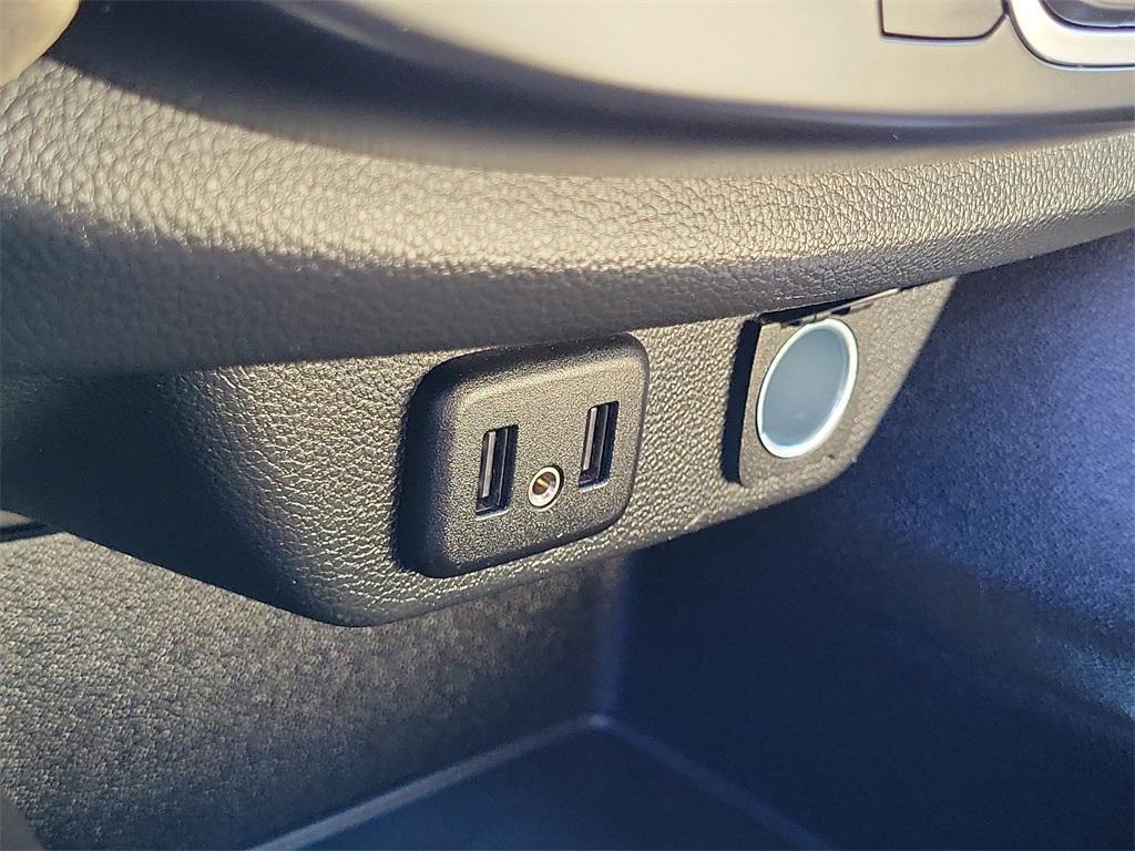 used 2022 Chevrolet Traverse car, priced at $25,450