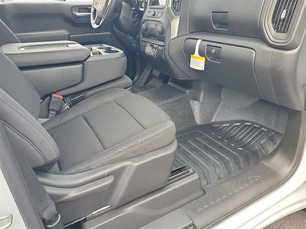 new 2026 Chevrolet Silverado 1500 car, priced at $39,330