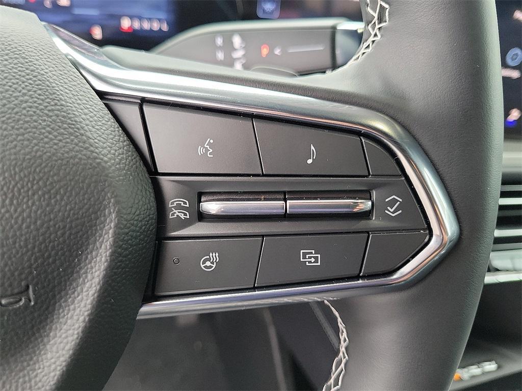 used 2025 Chevrolet Traverse car, priced at $39,999