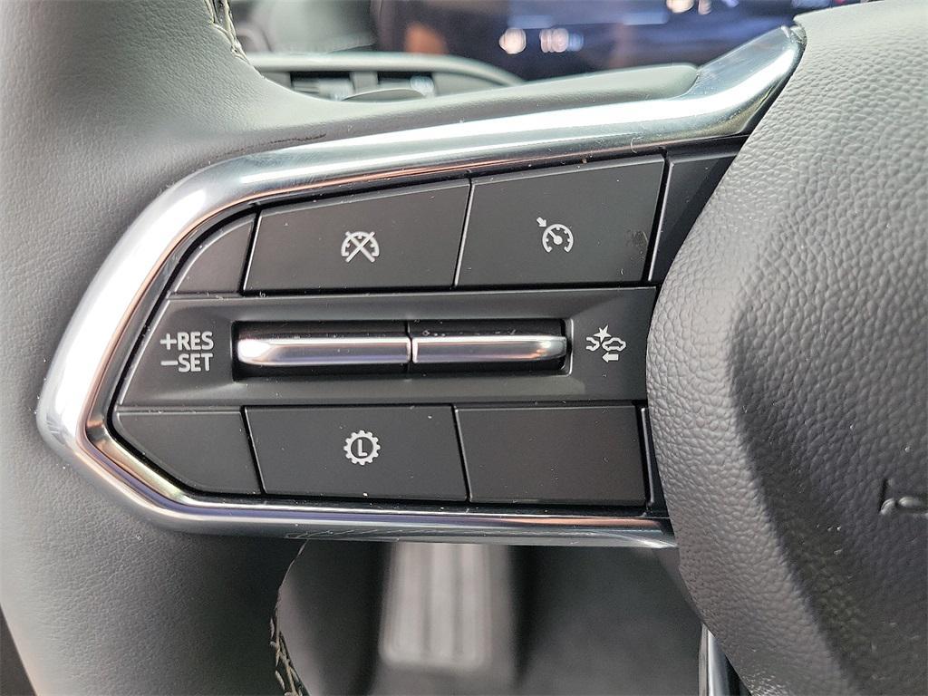 used 2025 Chevrolet Traverse car, priced at $39,999