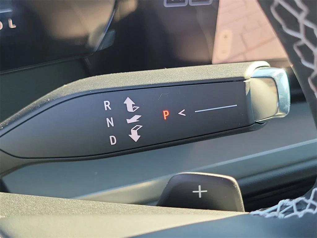 new 2026 Chevrolet Traverse car, priced at $43,315