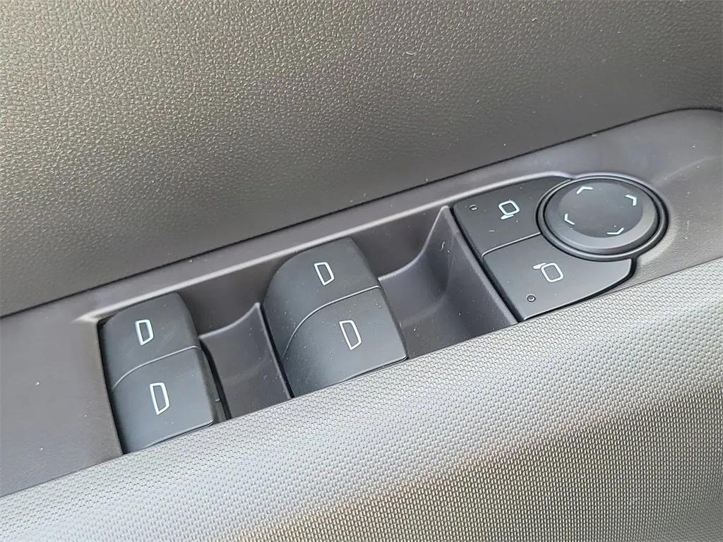 new 2026 Chevrolet Colorado car, priced at $33,745