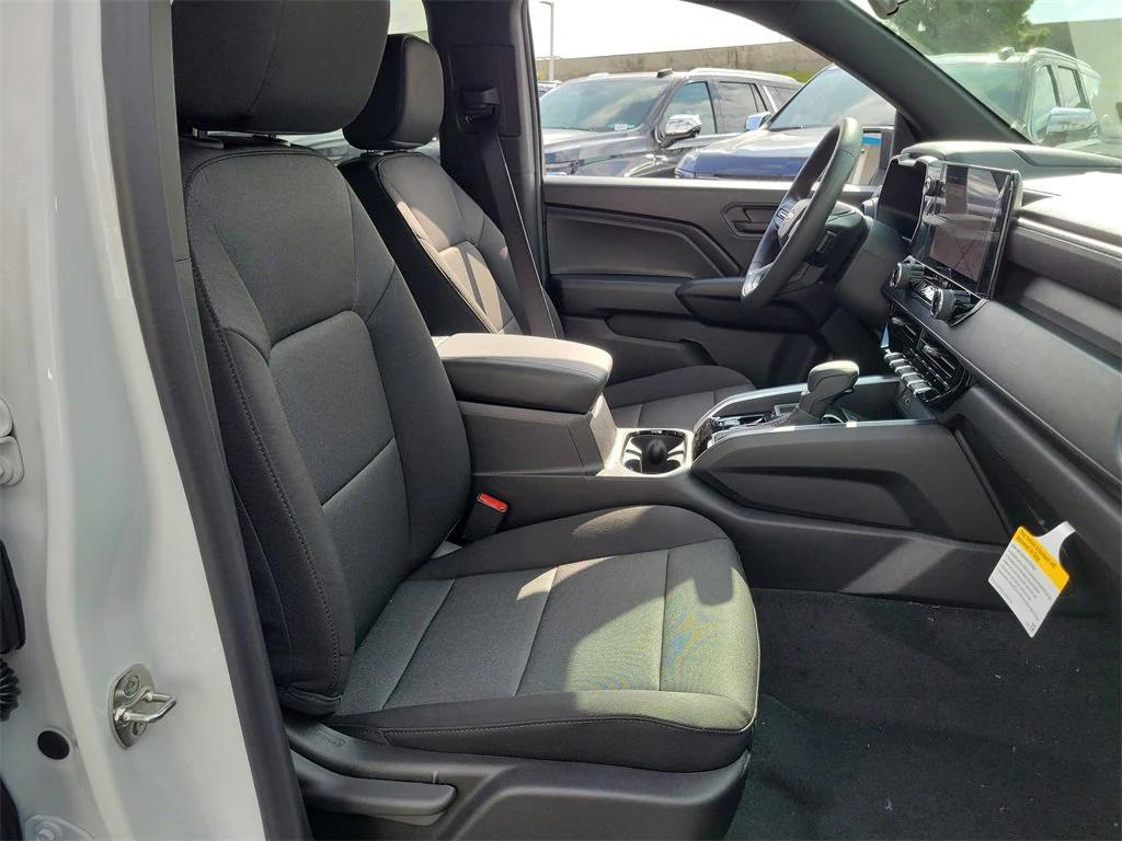 new 2026 Chevrolet Colorado car, priced at $33,745