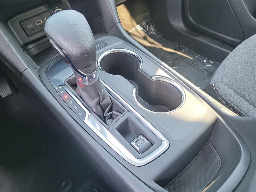used 2022 Chevrolet Equinox car, priced at $18,995