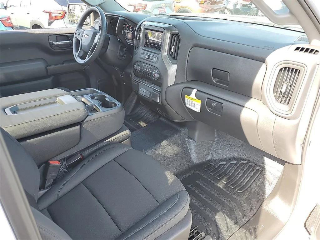 new 2025 Chevrolet Silverado 1500 car, priced at $38,030