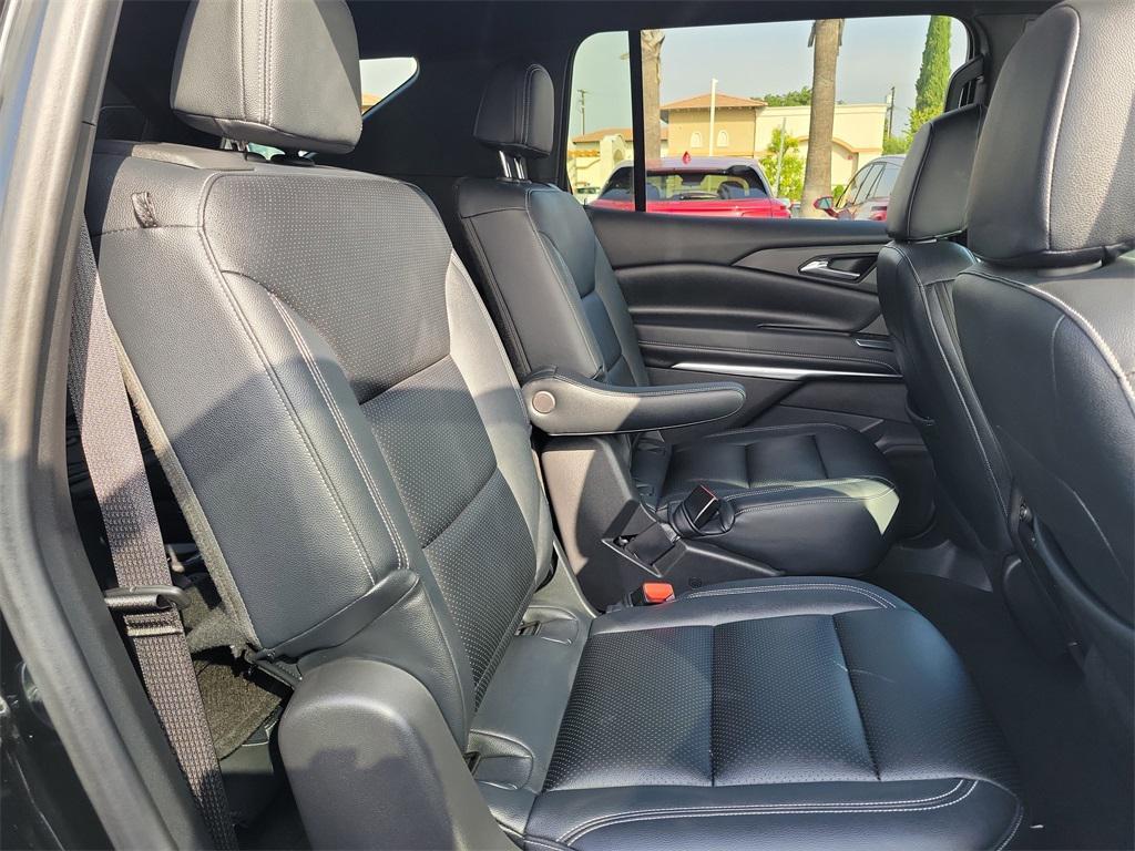 used 2025 Chevrolet Traverse car, priced at $41,888