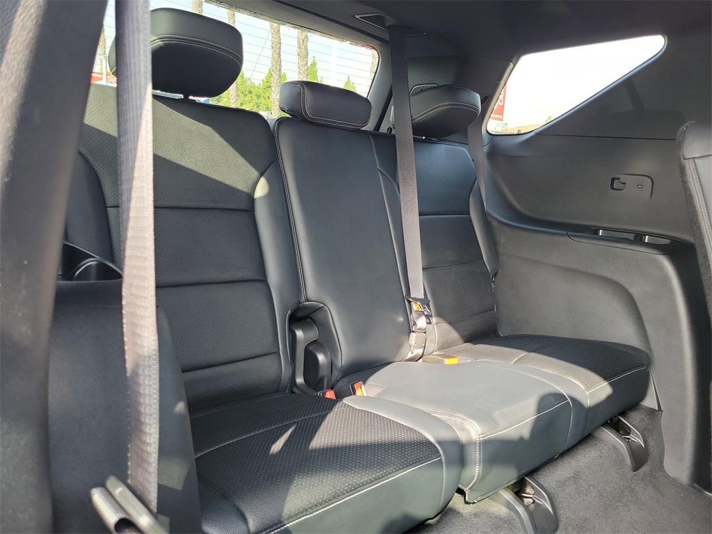 used 2025 Chevrolet Traverse car, priced at $41,888