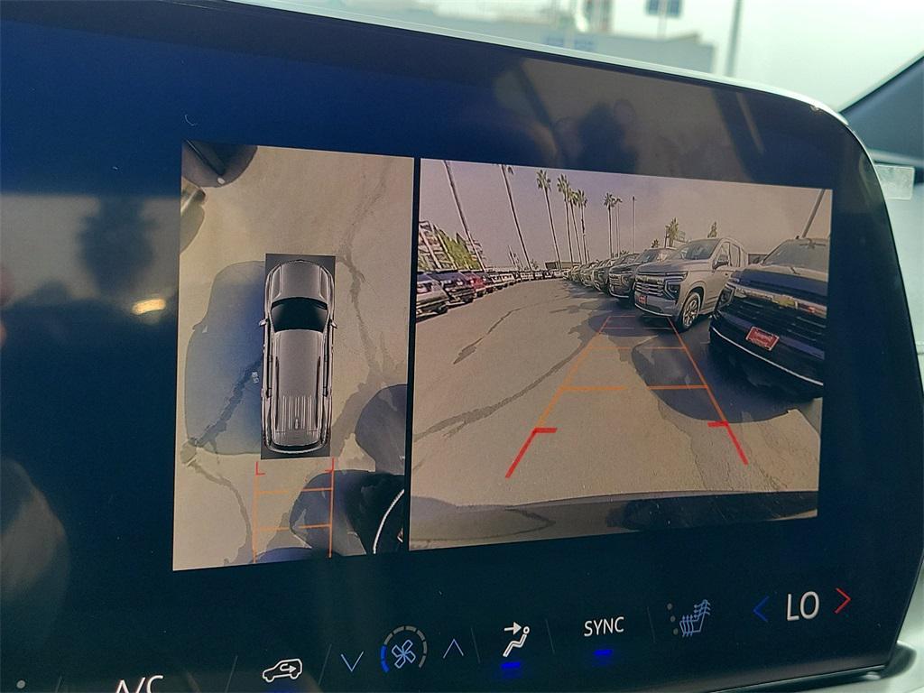 used 2025 Chevrolet Traverse car, priced at $41,888