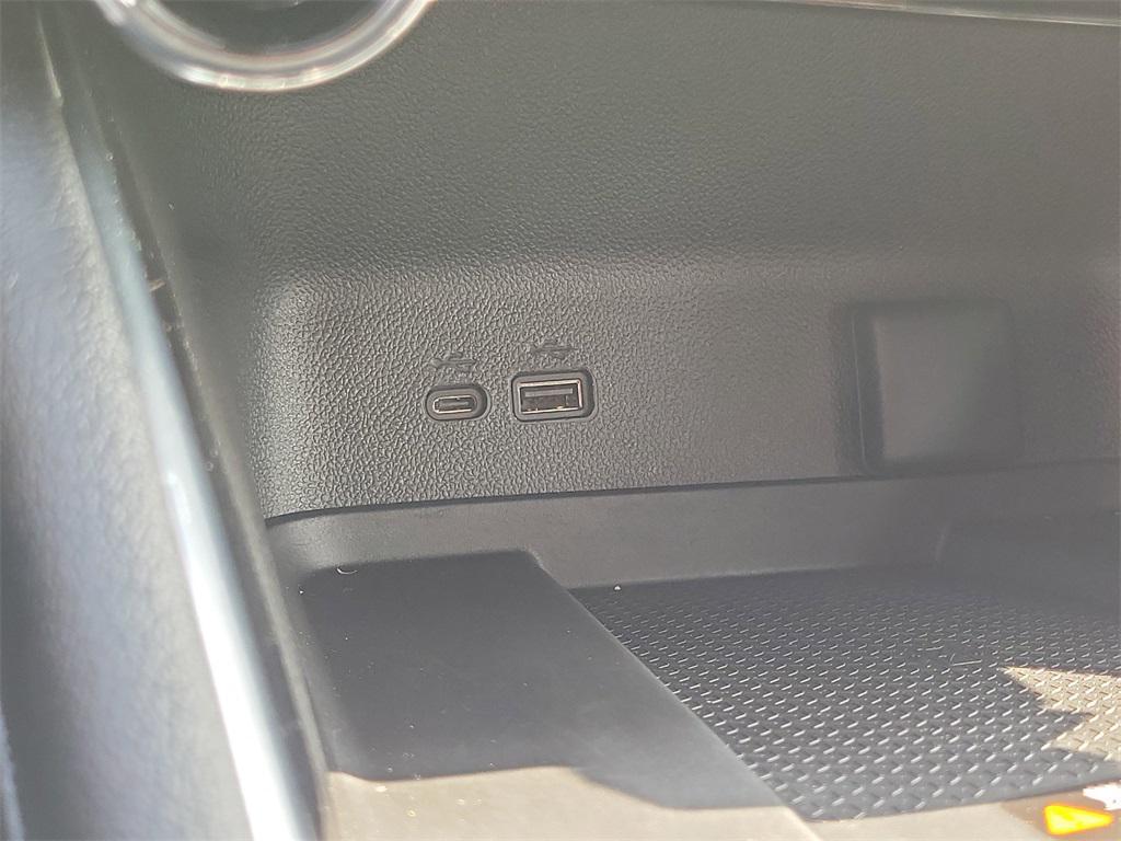 used 2025 Chevrolet Traverse car, priced at $41,888