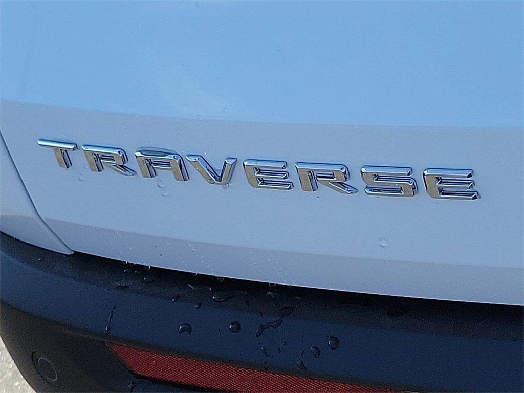 new 2026 Chevrolet Traverse car, priced at $42,820